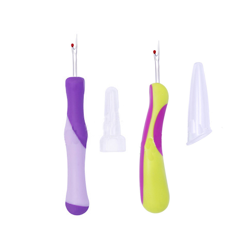 Seam Ripper Tool - ที่ตัดด้ายด้ามพลาสติก 1 ชิ้น เครื่องมือถอดตะเข็บ เครื่องมือเย็บมือพร้อมเข็ม อุปกรณ์งานฝีมือและอุปกรณ์เย็บผ้า
