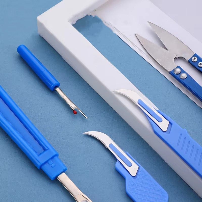Seam Ripper Tool - ชุดเครื่องมือแกะด้ายเย็บผ้า 5 ชิ้น พร้อมกรรไกร สำหรับงานเย็บปักถักร้อย